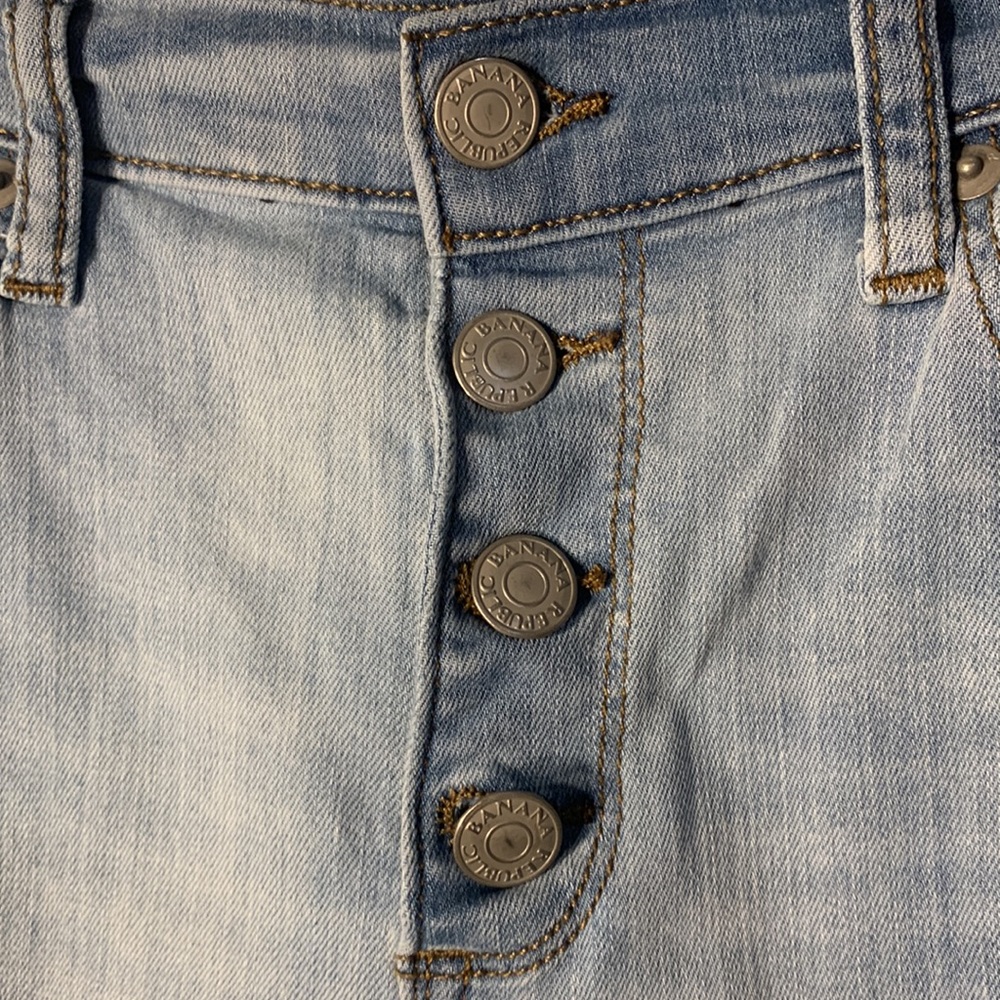 Banana Republic Light Wash Skinny High Rise Blue Jeans w. 4 Button Front Size 2 - Picture 4 of 6